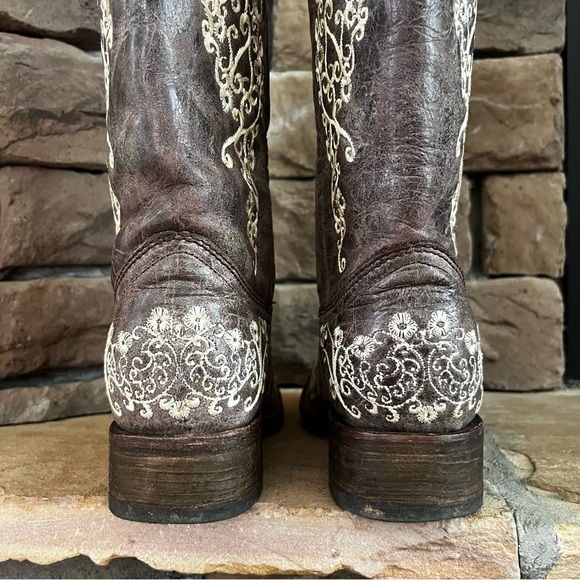Corral Brown and Cream Embroidered Western Boots - Picture 9 of 16